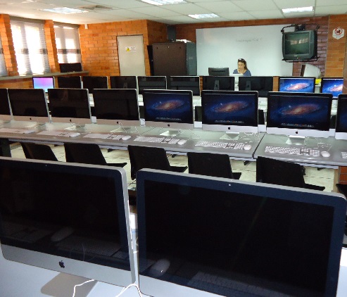 Laboratorios virtuales multimedia StudyRoom en el Colegio La Quinta del Puente